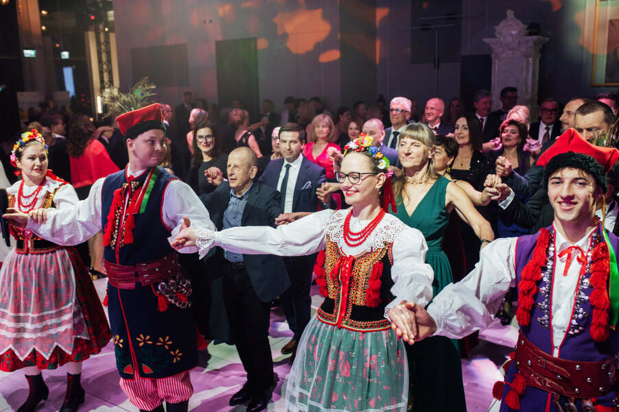 The 14th Ball with a Heart was marked by Polish culture Ball with a Heart polish culture